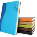 Agenda Journalier A5 – 16,5 × 23,5 cm Dos carré cousu – Simili cuir 2 couleurs assorties